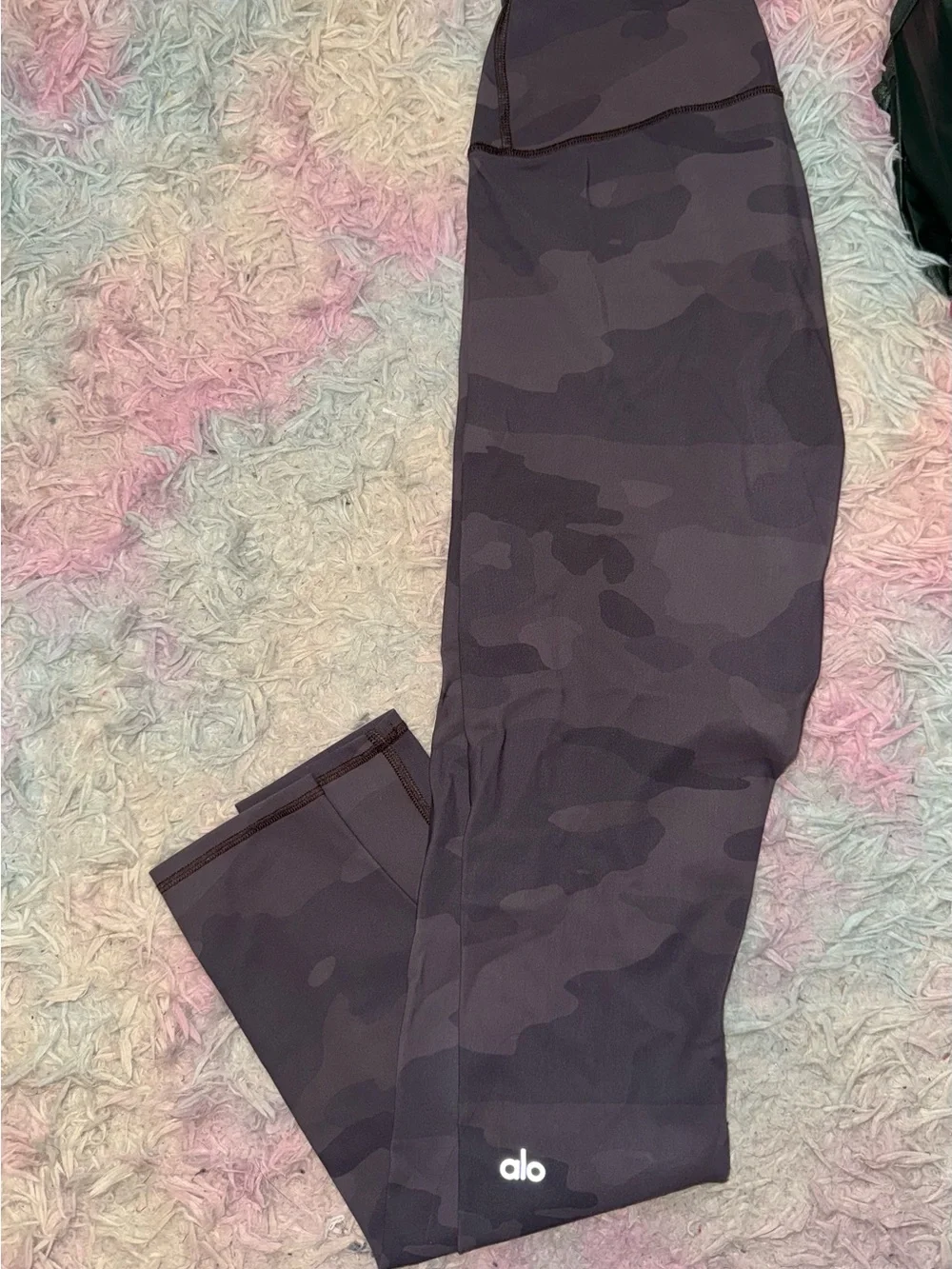 Alo Yoga Camo High Waist Vapor Leggings - Size Medium - black & grey Camo